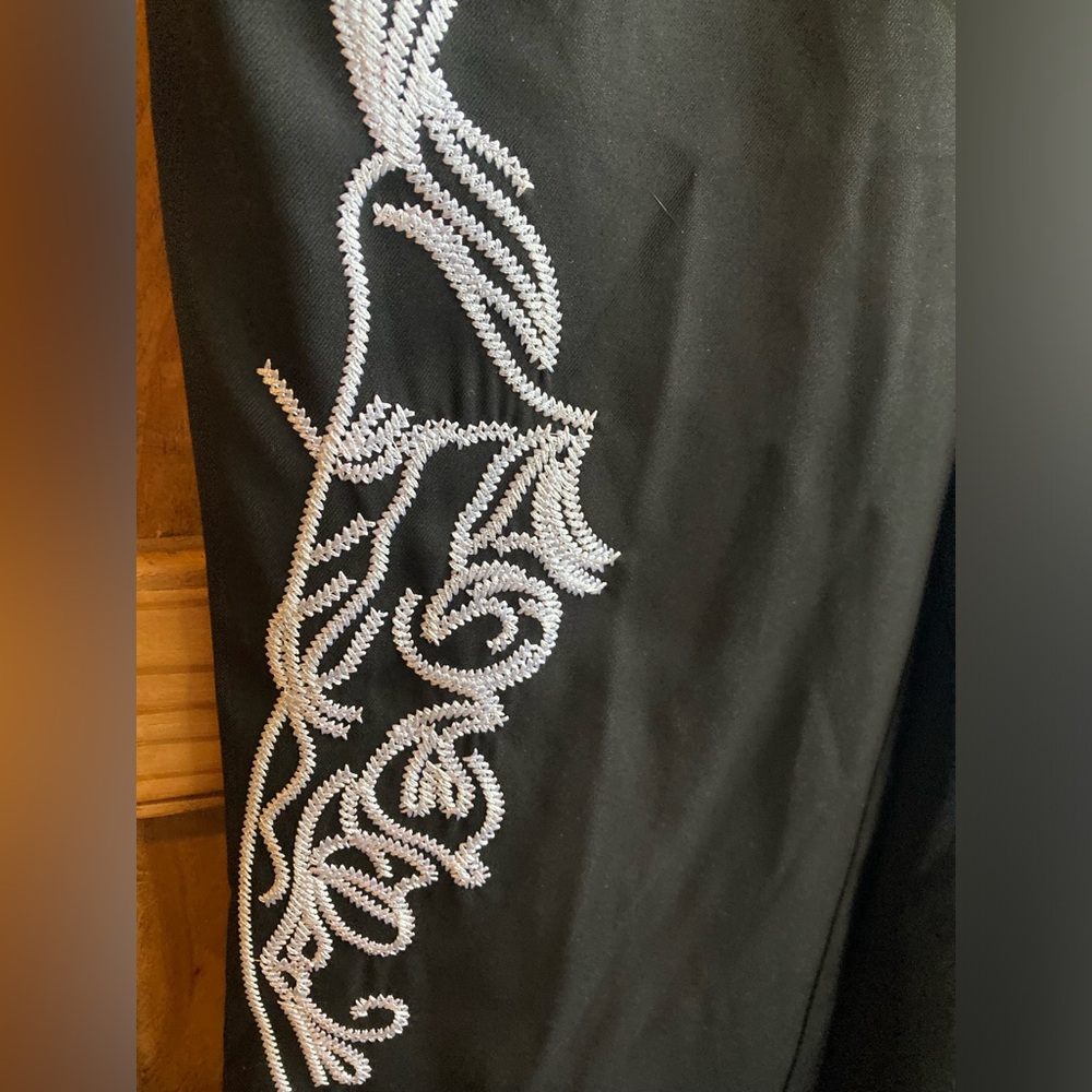 NWT Oyrosy black embroidered western jumpsuit sz. 6 - Picture 7 of 8